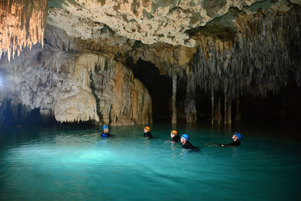 rio secreto cave swimming