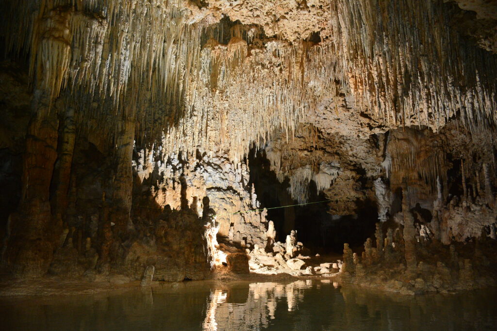rio secreto cave