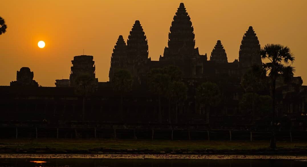 temple d'angkor au lever du soleil