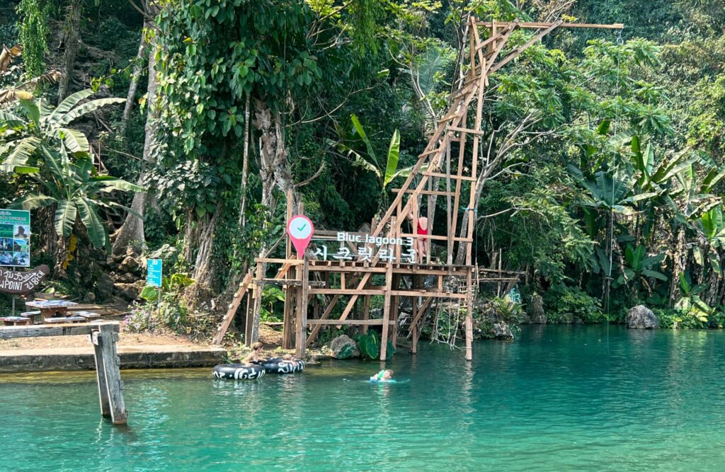 vang vieng lagon
