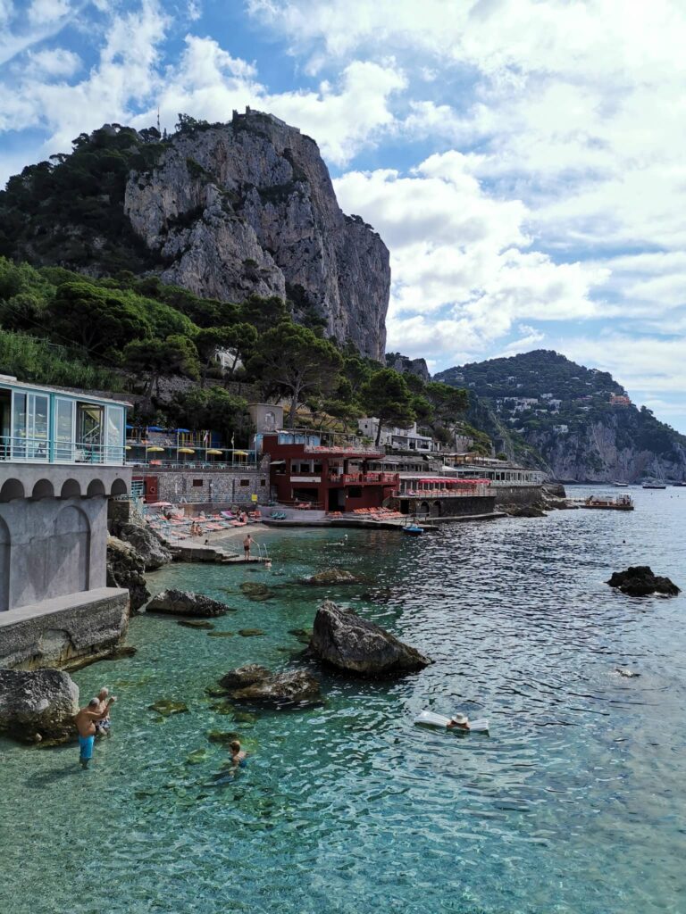 visiter capri en 1 jour : vue sur la marina piccola