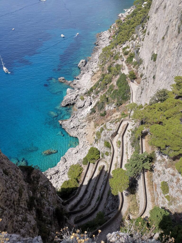 vue sur le via krupp à capri