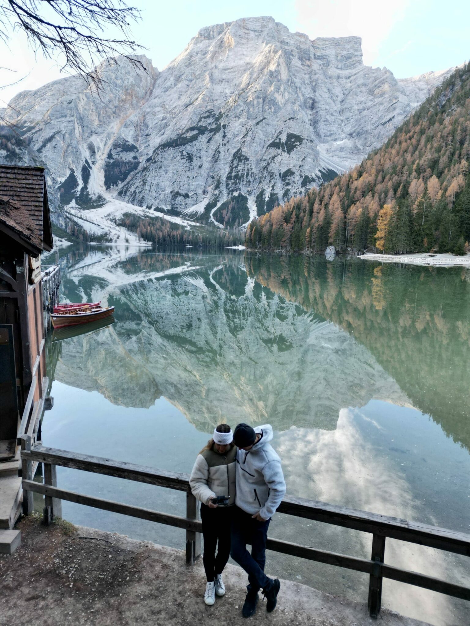 pose devant le lago di braies