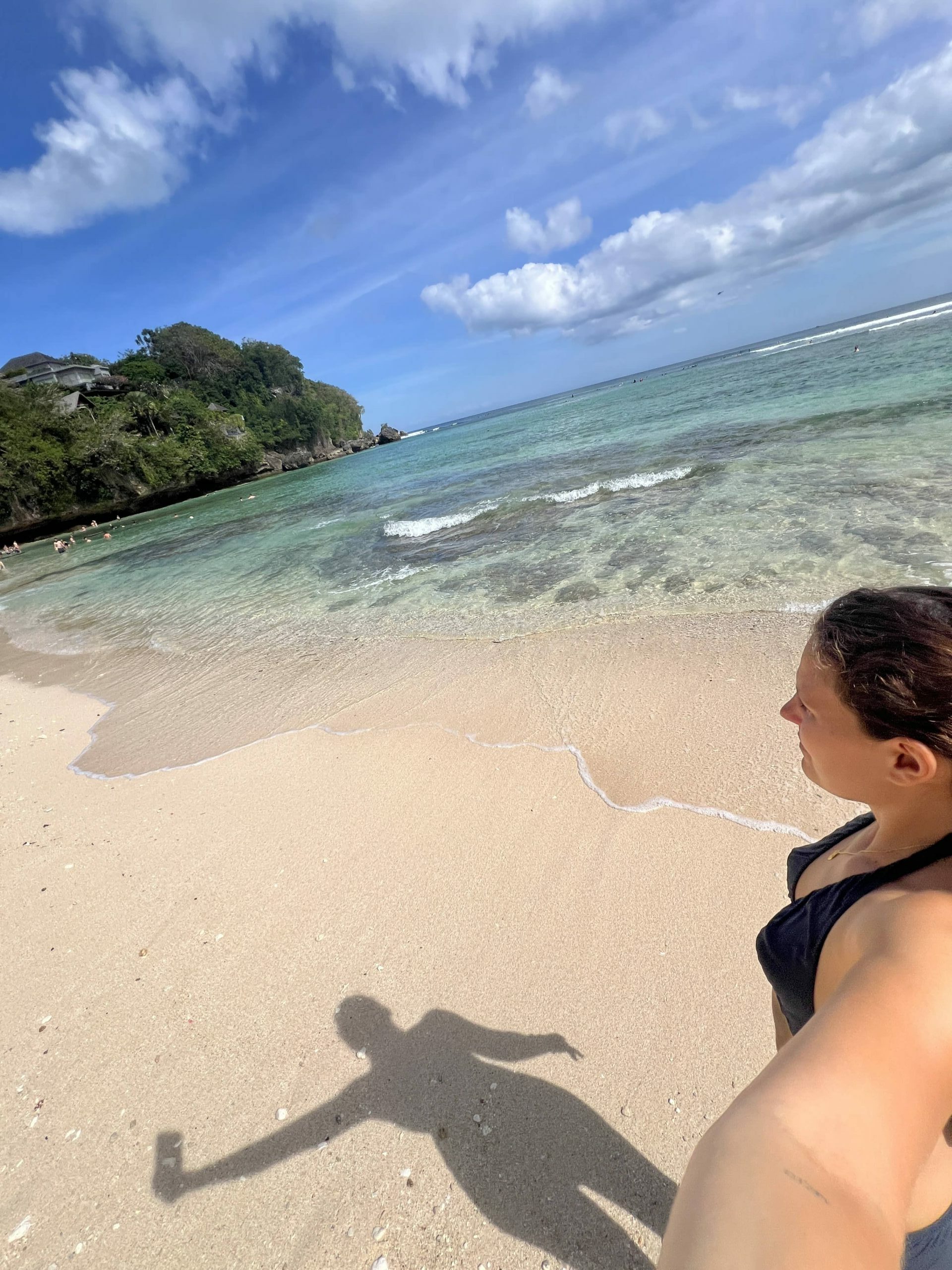 moi à la plage de padang padang à uluwatu