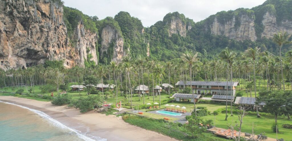 Tonsai beach à railay avec le drone