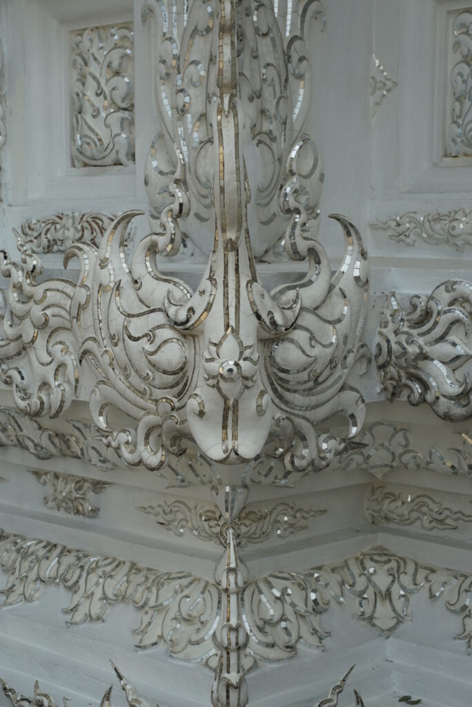 temple blanc à chiang rai