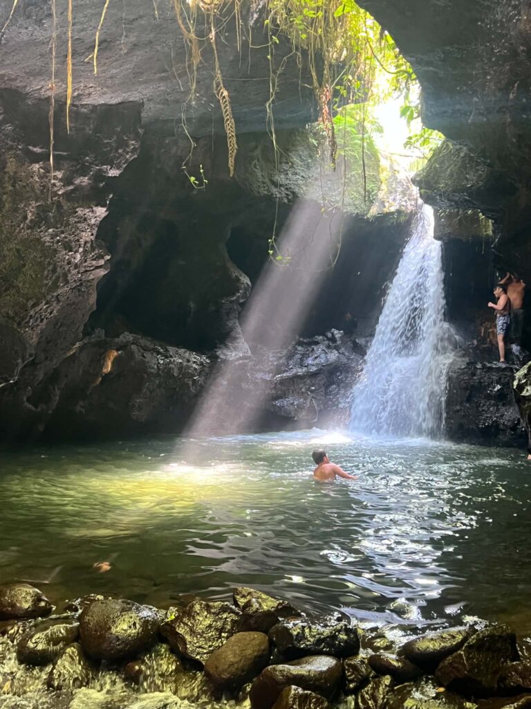 cascade de air terjun tetebatu